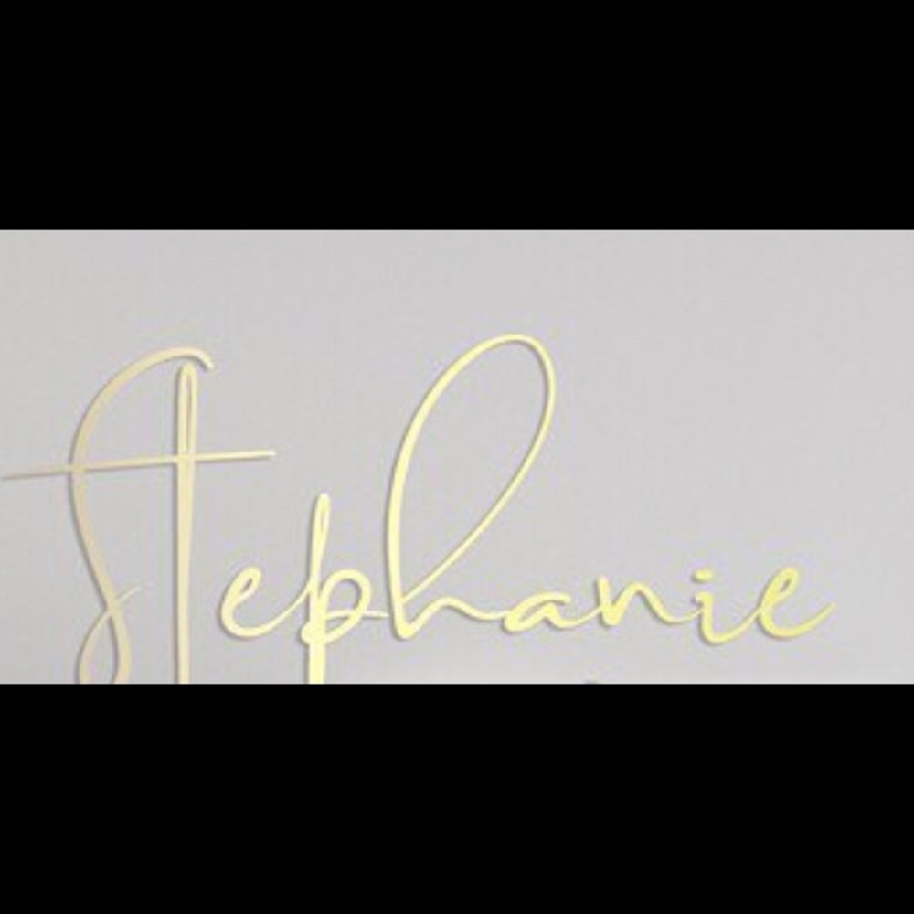 Meet your Posher, Stephanie